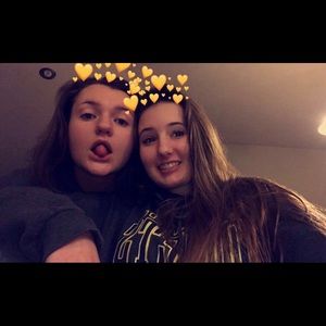 Meet your Posher, Mia